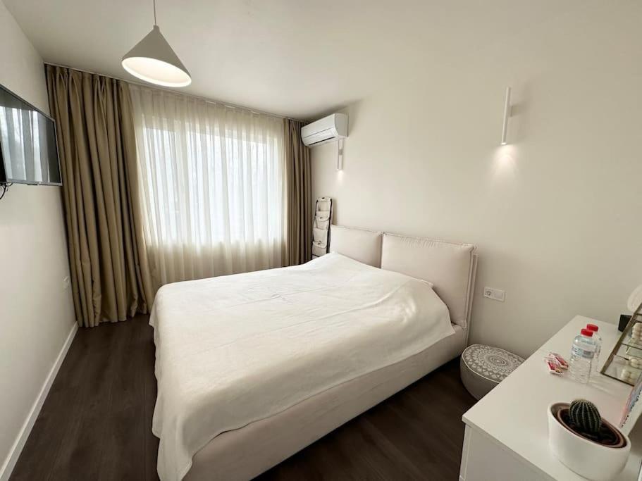 New Luxury Furnished Apartment - Beach, Varna Center & Fast Wi-Fi المظهر الخارجي الصورة