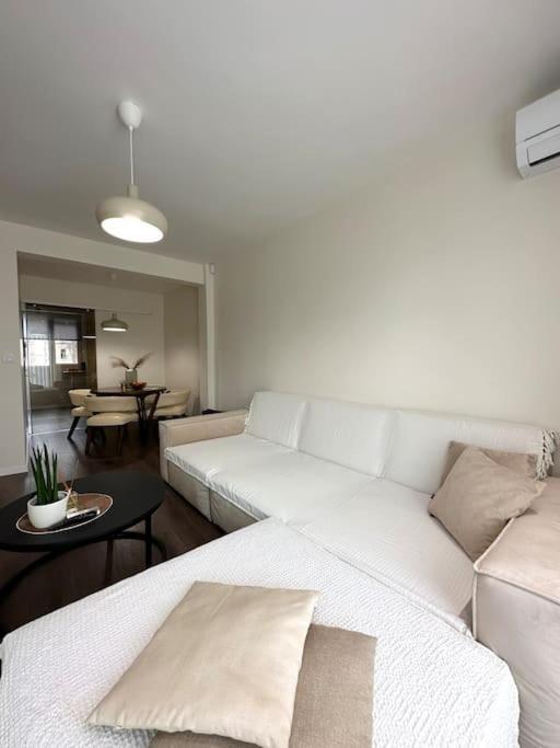 New Luxury Furnished Apartment - Beach, Varna Center & Fast Wi-Fi المظهر الخارجي الصورة