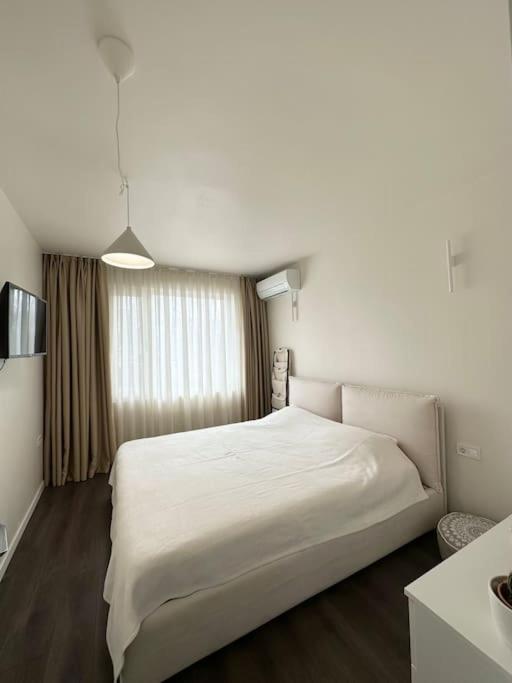 New Luxury Furnished Apartment - Beach, Varna Center & Fast Wi-Fi المظهر الخارجي الصورة